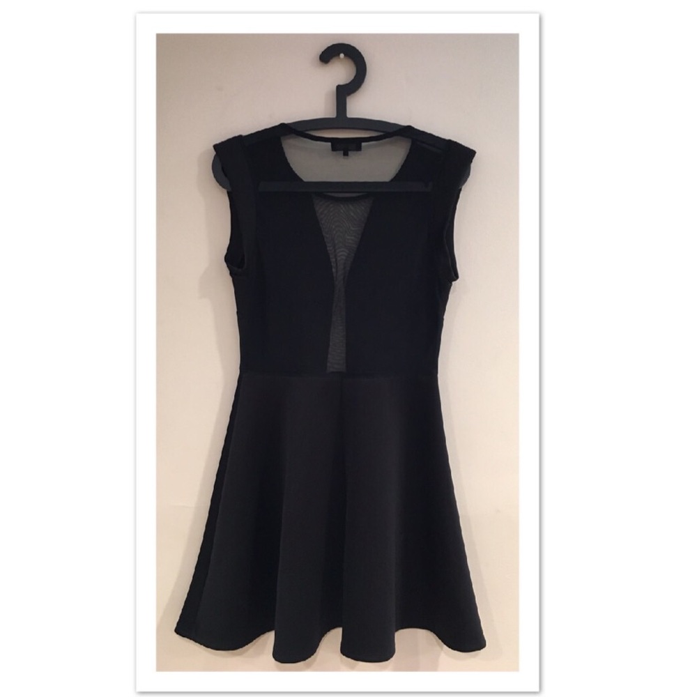 🔥WEEKLY STEAL🔥Guess Skater Dress